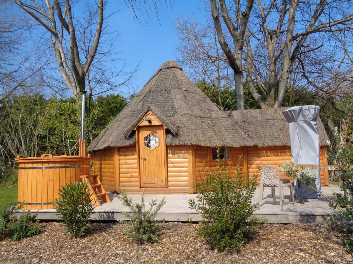Tonn"O Loisirs Villa Servel Exterior photo